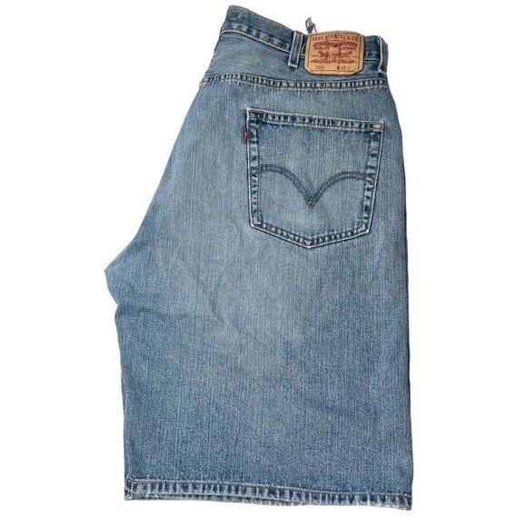 LEVIS 569 Jeans‎ Mens 38 Blue Loose Fit Distressed Denim Shorts - Picture 11 of 11